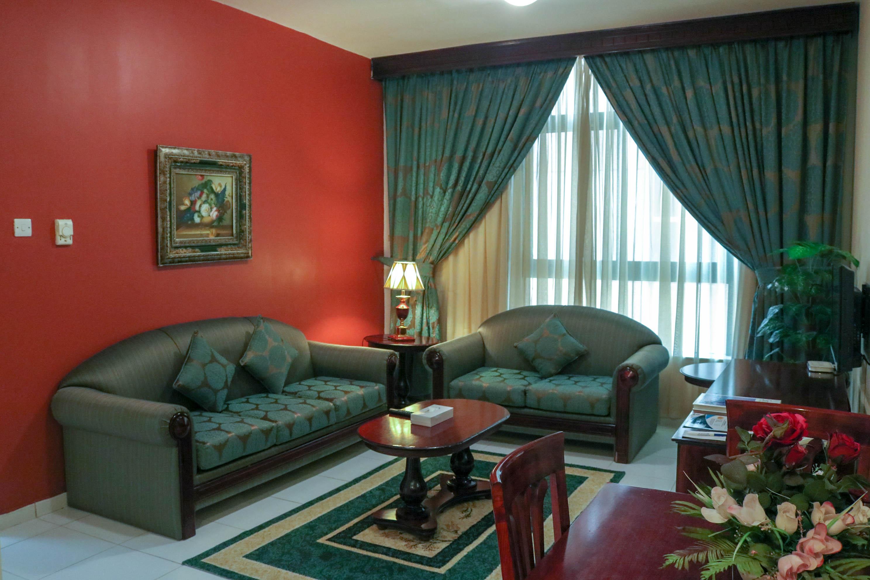 Al Maha Regency Hotel Suites - Managed By Aoudi Consultants Sharjah Buitenkant foto