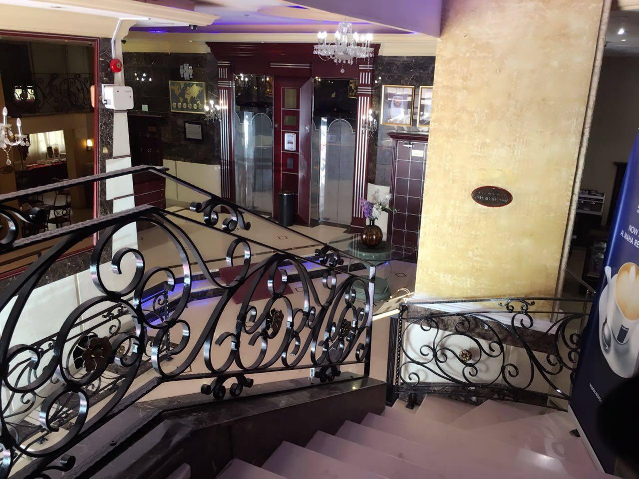 Al Maha Regency Hotel Suites - Managed By Aoudi Consultants Sharjah Buitenkant foto
