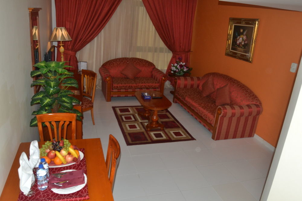 Al Maha Regency Hotel Suites - Managed By Aoudi Consultants Sharjah Buitenkant foto