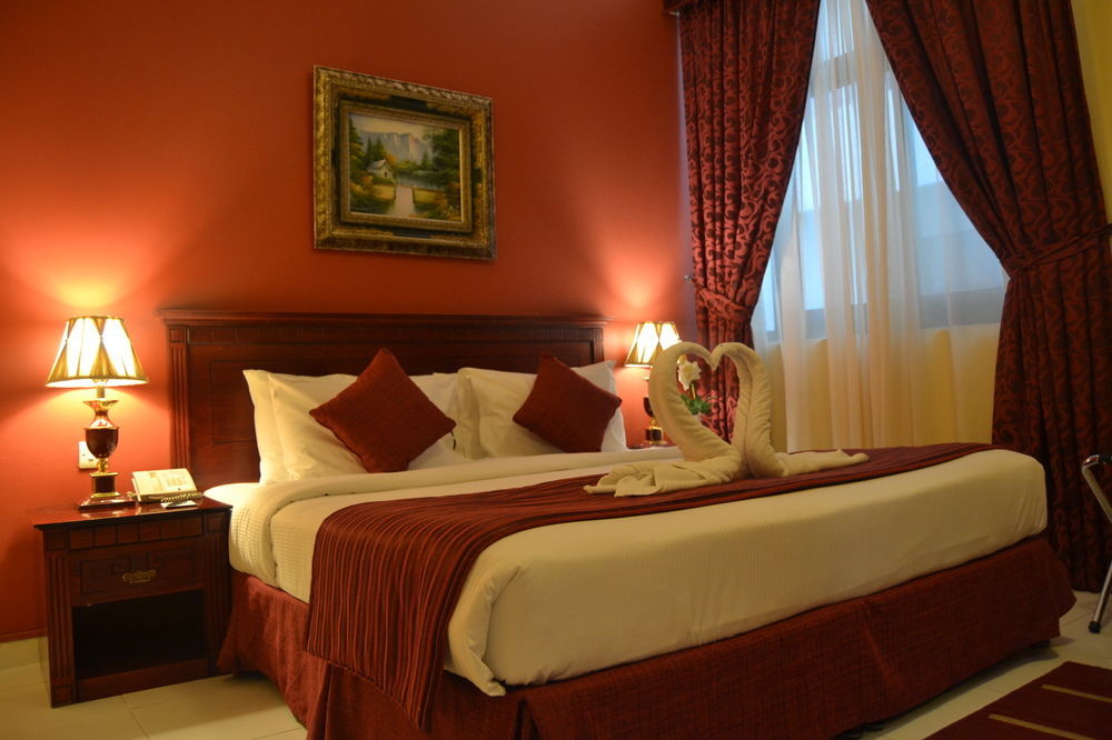 Al Maha Regency Hotel Suites - Managed By Aoudi Consultants Sharjah Buitenkant foto