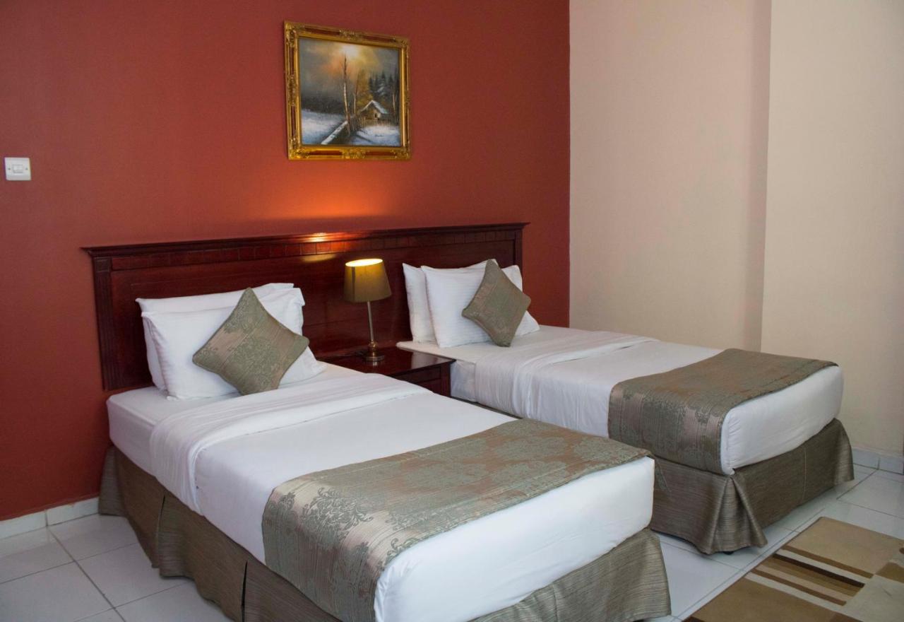 Al Maha Regency Hotel Suites - Managed By Aoudi Consultants Sharjah Buitenkant foto